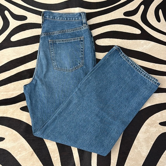 Uniqlo Wide Straight Jeans - High Rise - Picture 2 of 6